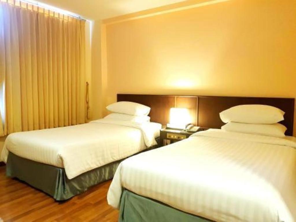 Dusit Hotel Sakon Nakhon Ngoại thất bức ảnh