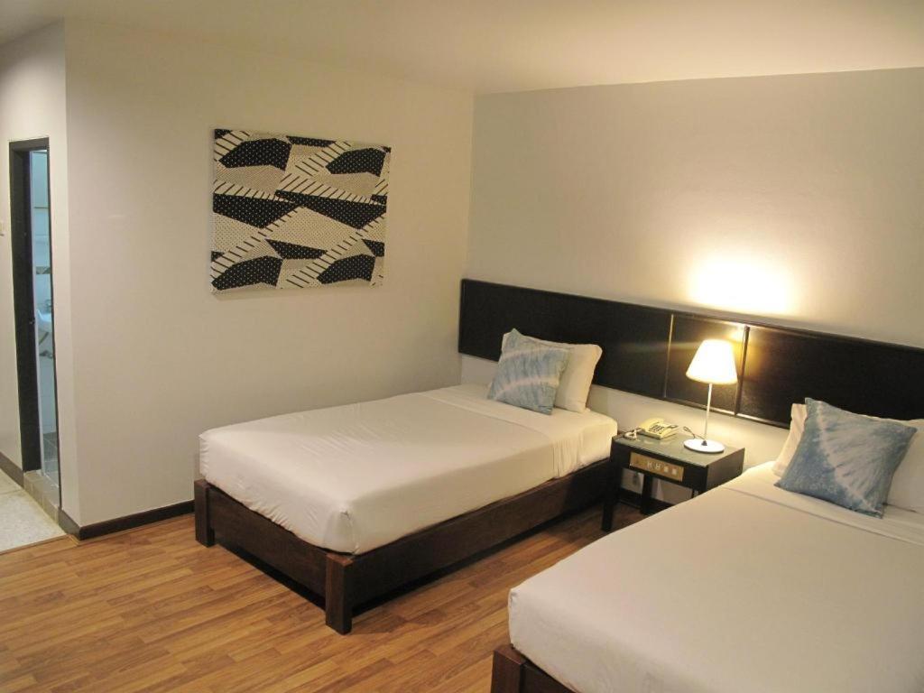 Dusit Hotel Sakon Nakhon Ngoại thất bức ảnh