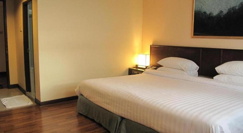 Dusit Hotel Sakon Nakhon Ngoại thất bức ảnh