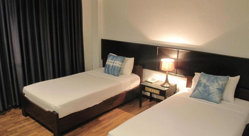 Dusit Hotel Sakon Nakhon Ngoại thất bức ảnh