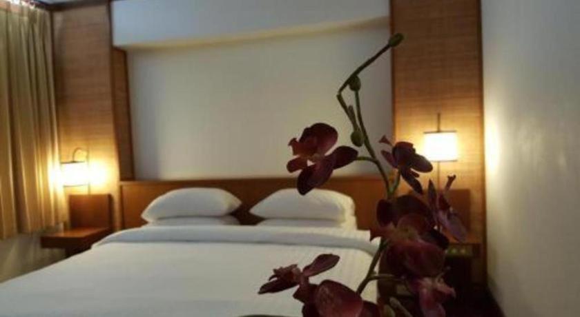 Dusit Hotel Sakon Nakhon Ngoại thất bức ảnh