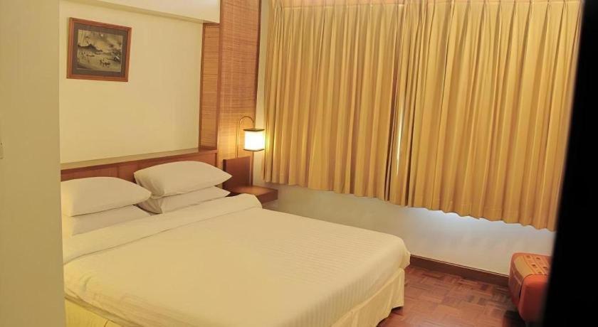 Dusit Hotel Sakon Nakhon Ngoại thất bức ảnh