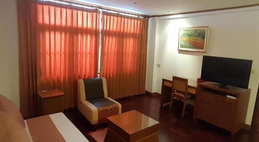 Dusit Hotel Sakon Nakhon Ngoại thất bức ảnh