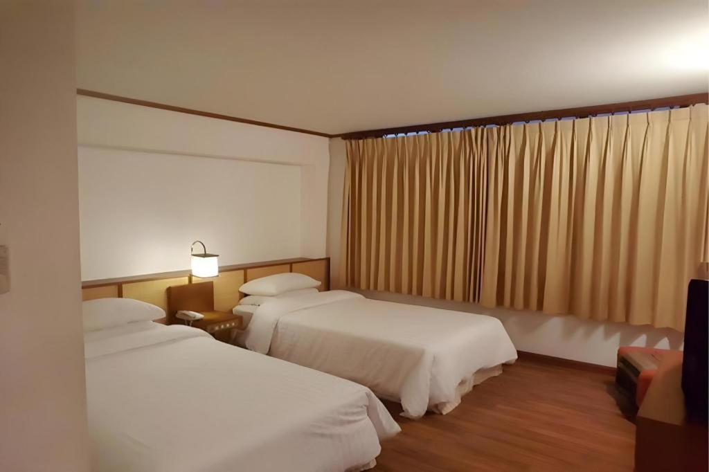 Dusit Hotel Sakon Nakhon Ngoại thất bức ảnh
