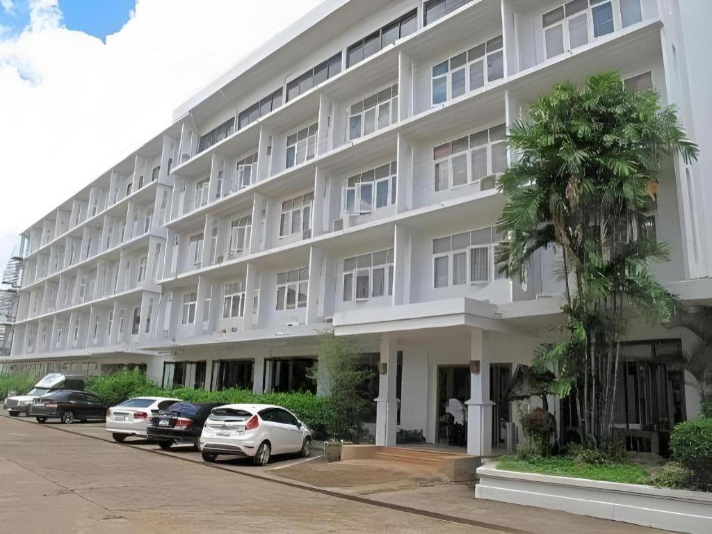 Dusit Hotel Sakon Nakhon Ngoại thất bức ảnh
