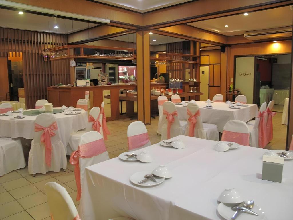 Dusit Hotel Sakon Nakhon Ngoại thất bức ảnh